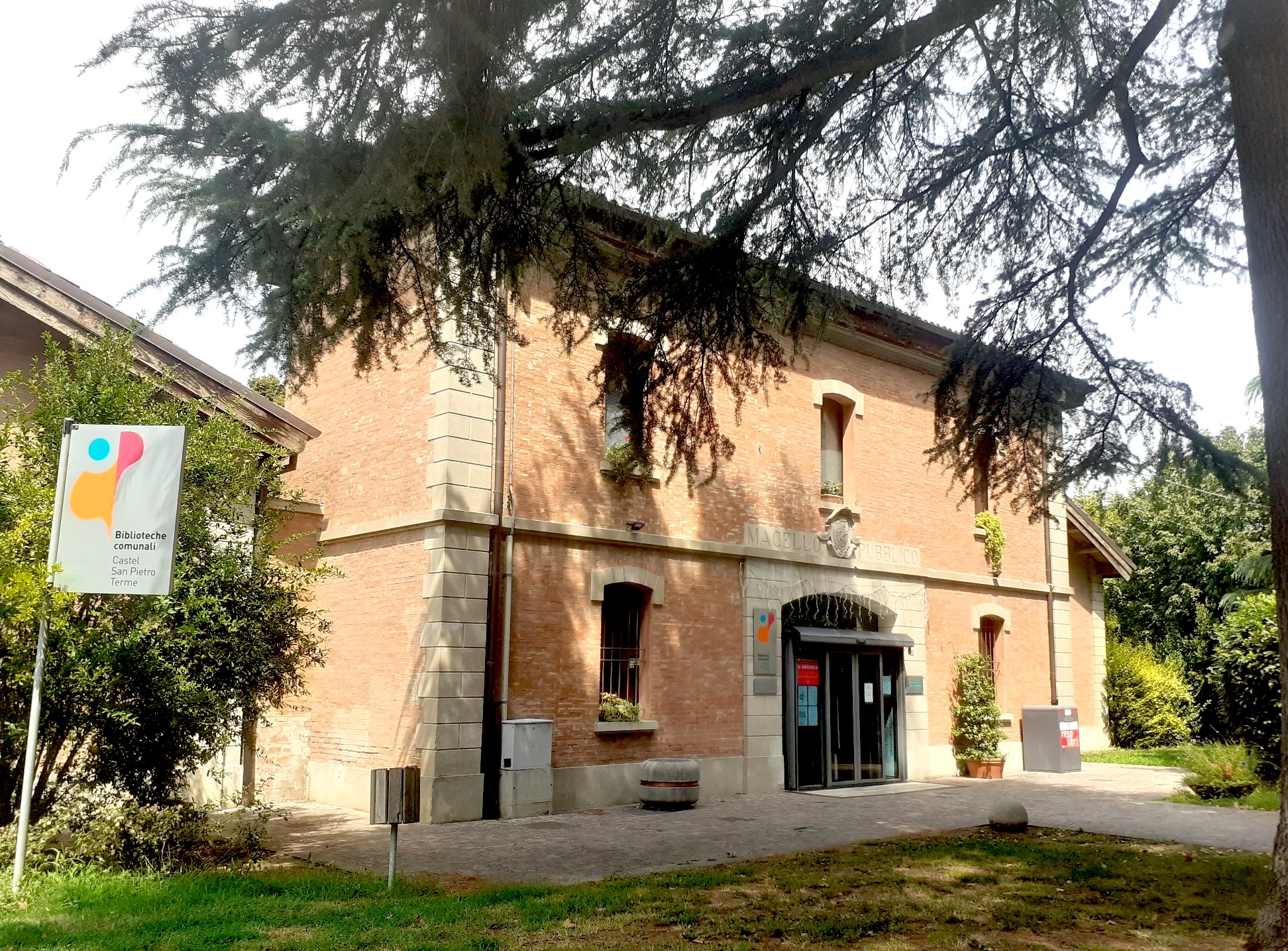 Chiusa la biblioteca comunale a Castel San Pietro Terme e Osteria Grande